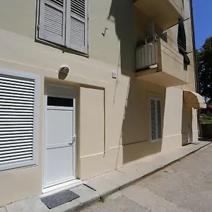 anita-city-apartments-and-rooms.hotelinzadar.com/